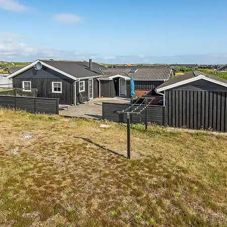 Semesterbostad Hvide Sande 24 *
